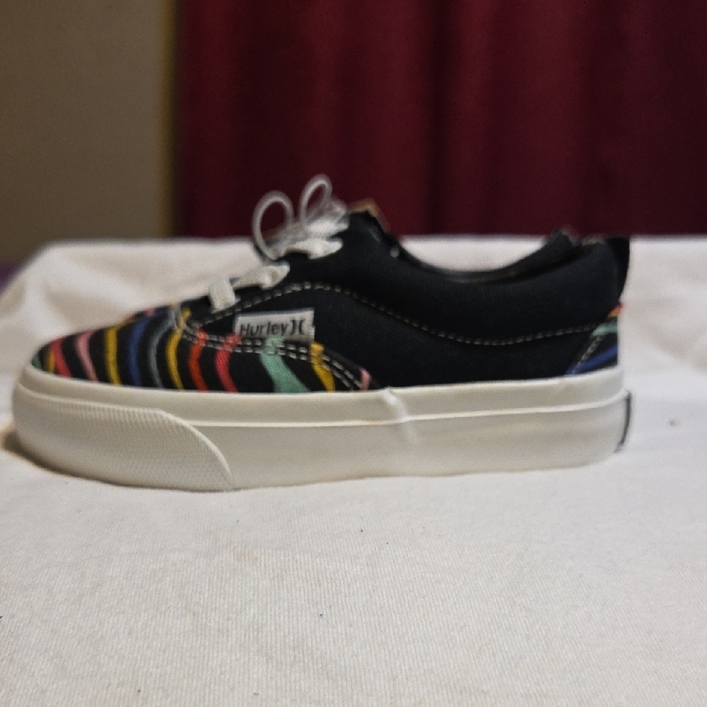 Hurley Black Sneakers with Vibrant Stripes